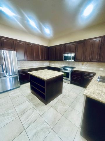 107 SW Rivalto CIR SW 1, Lakeway, TX 78734