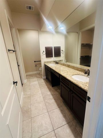 107 SW Rivalto CIR SW 1, Lakeway, TX 78734