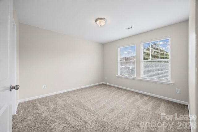 7333 Adare Mews Road, Charlotte, NC 28217