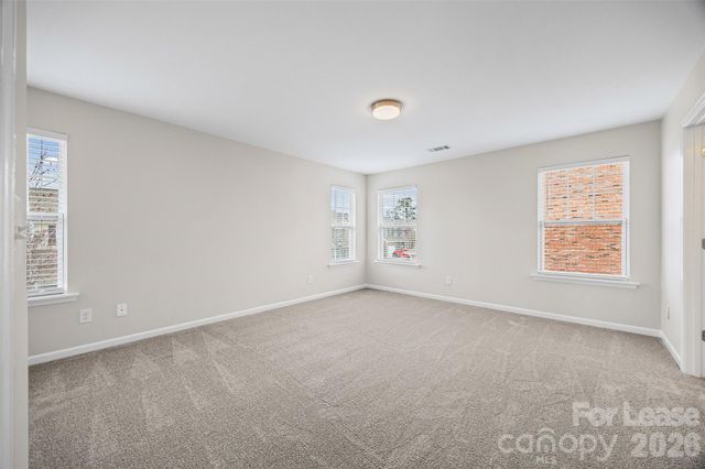 7333 Adare Mews Road, Charlotte, NC 28217