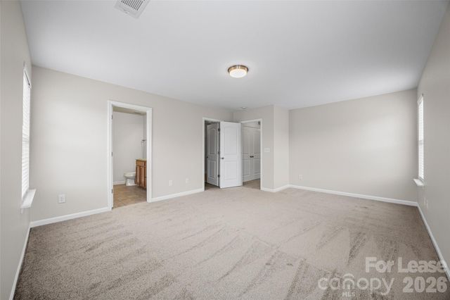 7333 Adare Mews Road, Charlotte, NC 28217