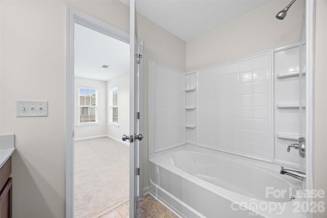 7333 Adare Mews Road, Charlotte, NC 28217