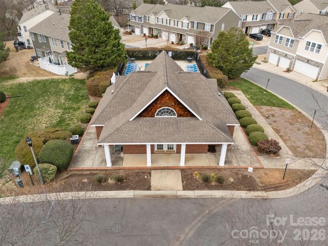 7333 Adare Mews Road, Charlotte, NC 28217