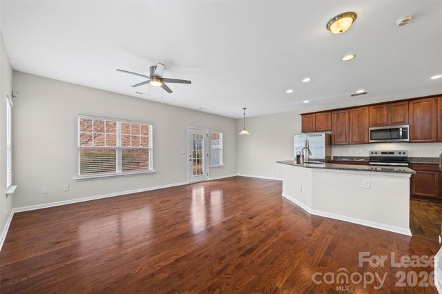 7333 Adare Mews Road, Charlotte, NC 28217