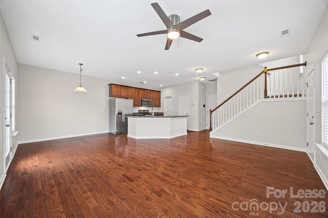 7333 Adare Mews Road, Charlotte, NC 28217