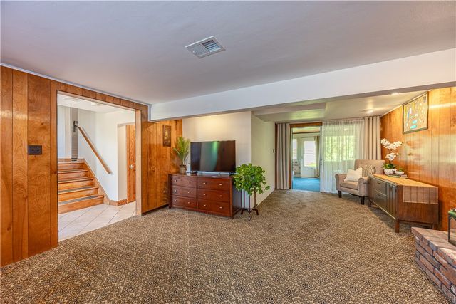 5122 Leroy Dr, Hampton, PA 15044