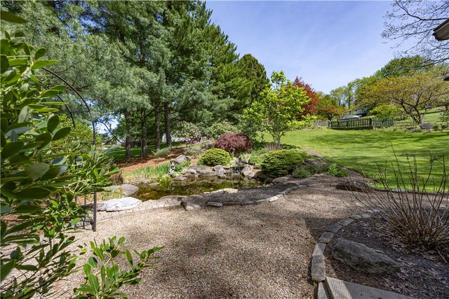 5122 Leroy Dr, Hampton, PA 15044