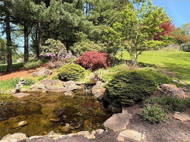5122 Leroy Dr, Hampton, PA 15044