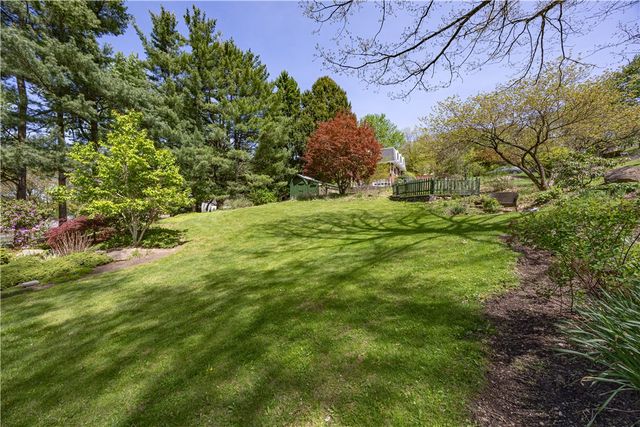 5122 Leroy Dr, Hampton, PA 15044