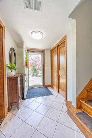 5122 Leroy Dr, Hampton, PA 15044