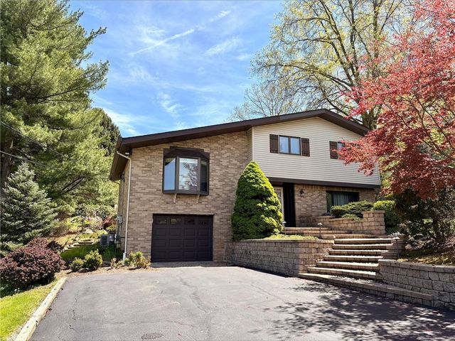 5122 Leroy Dr, Hampton, PA 15044