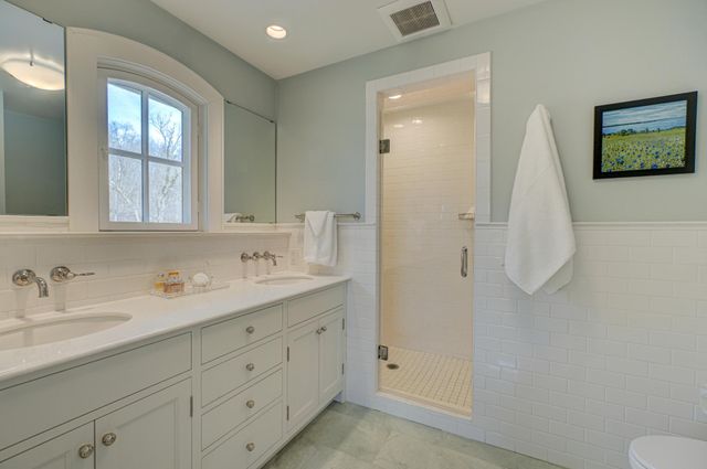 2156 Paris Avenue N, West Lakeland Twp, MN 55082