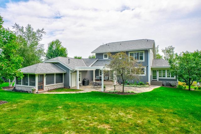 2156 Paris Avenue N, West Lakeland Twp, MN 55082