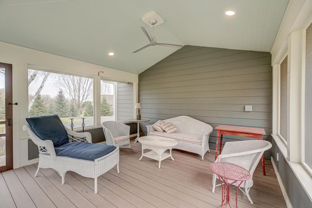 2156 Paris Avenue N, West Lakeland Twp, MN 55082