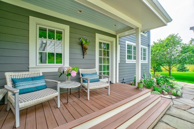 2156 Paris Avenue N, West Lakeland Twp, MN 55082