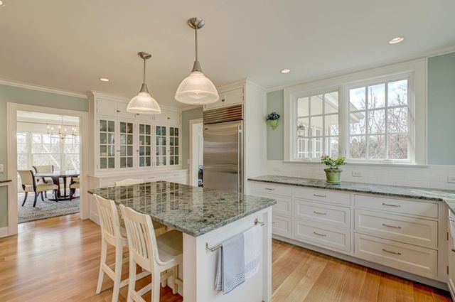 2156 Paris Avenue N, West Lakeland Twp, MN 55082