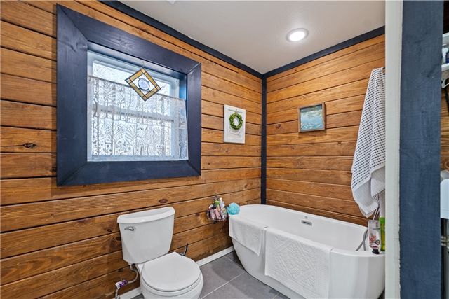 17233 N White Oak Ridge Road, Pea Ridge, AR 72751