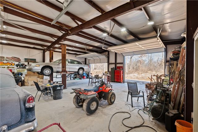 17233 N White Oak Ridge Road, Pea Ridge, AR 72751