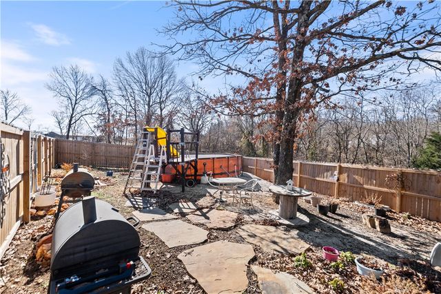 17233 N White Oak Ridge Road, Pea Ridge, AR 72751