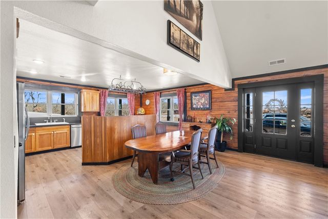 17233 N White Oak Ridge Road, Pea Ridge, AR 72751