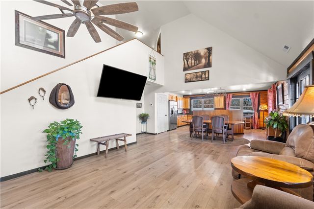 17233 N White Oak Ridge Road, Pea Ridge, AR 72751