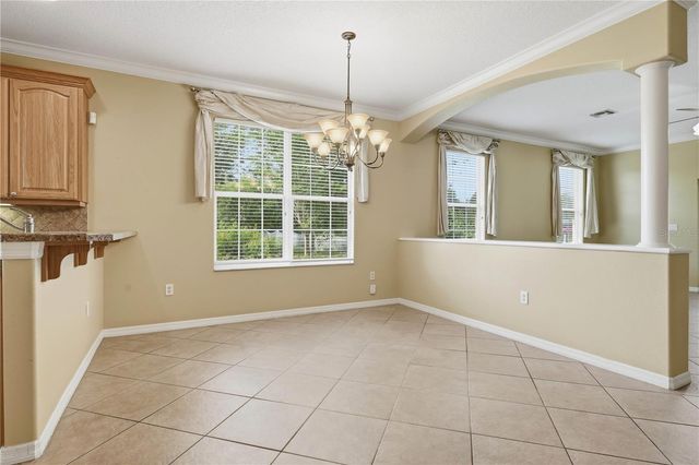 81 TWIN LAKE CIR, Umatilla, FL 32784