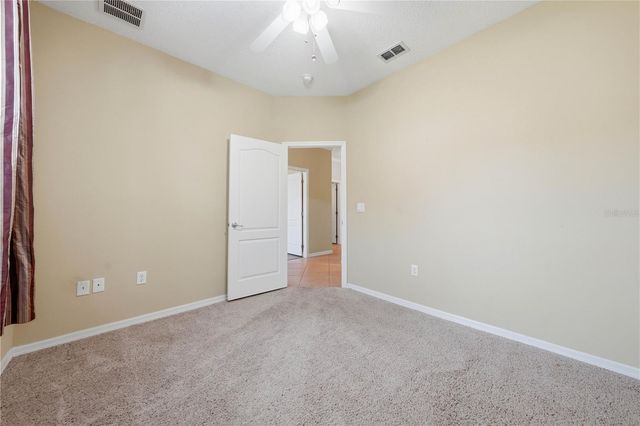 81 TWIN LAKE CIR, Umatilla, FL 32784