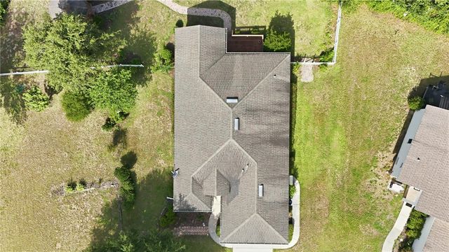 81 TWIN LAKE CIR, Umatilla, FL 32784