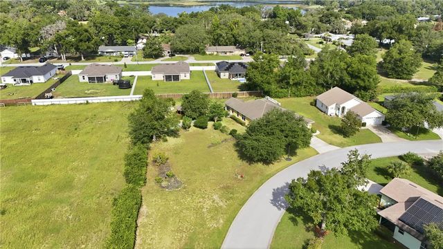 81 TWIN LAKE CIR, Umatilla, FL 32784