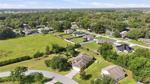 81 TWIN LAKE CIR, Umatilla, FL 32784