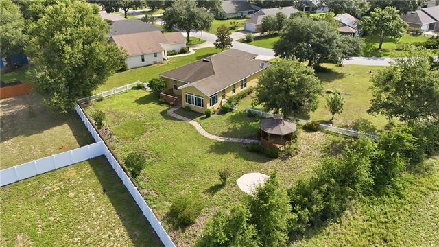 81 TWIN LAKE CIR, Umatilla, FL 32784