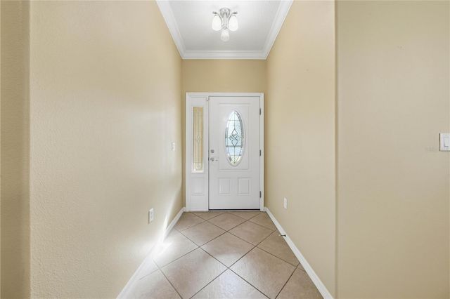 81 TWIN LAKE CIR, Umatilla, FL 32784