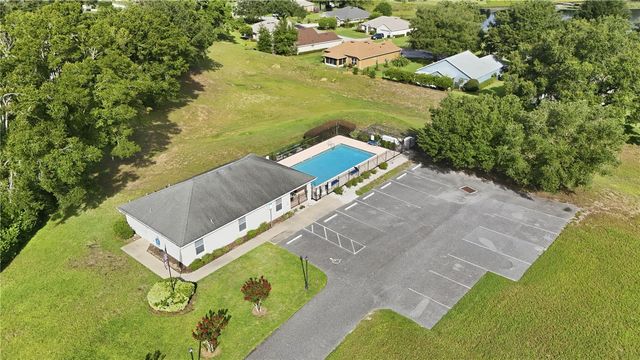 81 TWIN LAKE CIR, Umatilla, FL 32784