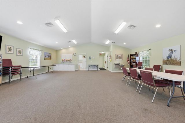 81 TWIN LAKE CIR, Umatilla, FL 32784