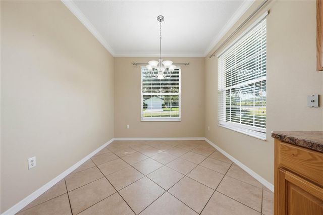 81 TWIN LAKE CIR, Umatilla, FL 32784