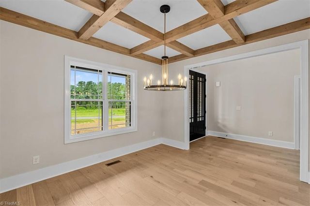 5084 Southern Pines Drive, Kernersville, NC 27284