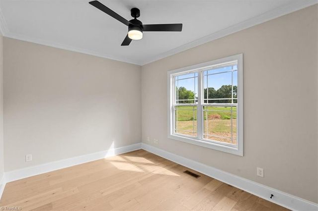 5084 Southern Pines Drive, Kernersville, NC 27284