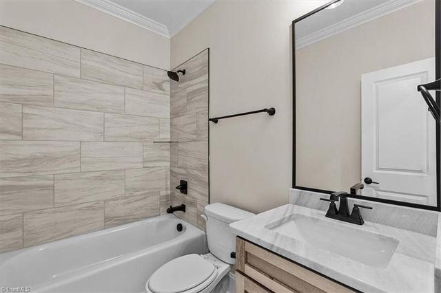 5084 Southern Pines Drive, Kernersville, NC 27284