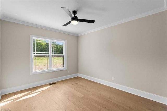 5084 Southern Pines Drive, Kernersville, NC 27284