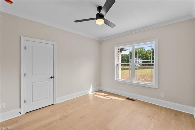 5084 Southern Pines Drive, Kernersville, NC 27284