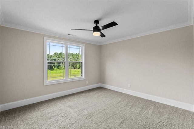 5084 Southern Pines Drive, Kernersville, NC 27284