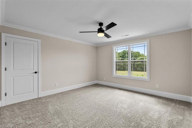 5084 Southern Pines Drive, Kernersville, NC 27284