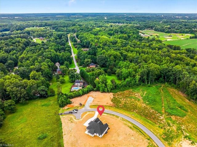 5084 Southern Pines Drive, Kernersville, NC 27284