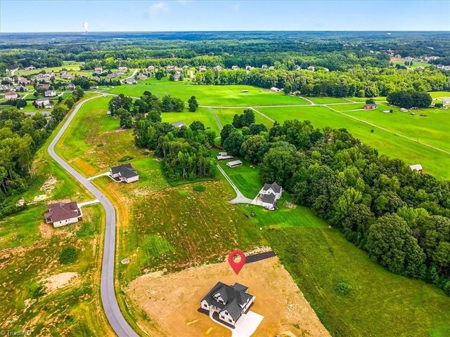 5084 Southern Pines Drive, Kernersville, NC 27284