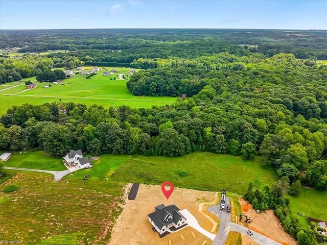 5084 Southern Pines Drive, Kernersville, NC 27284