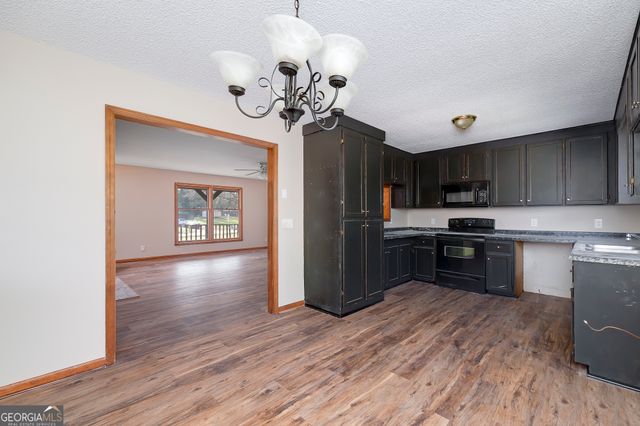 134 College Street, Royston, GA 30662