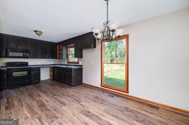 134 College Street, Royston, GA 30662