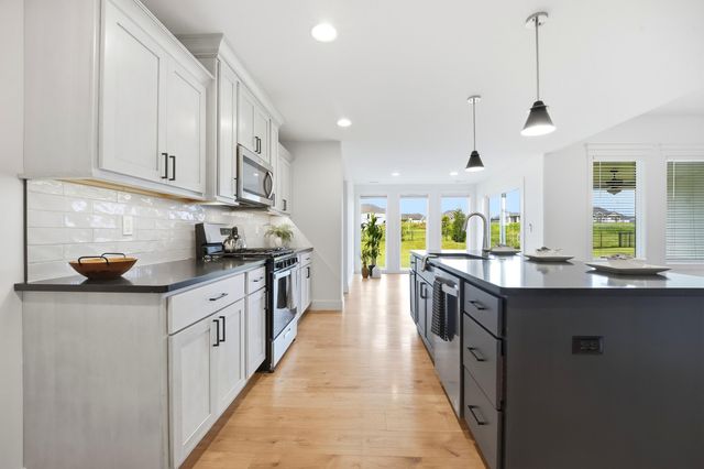 4717 STAYTON FERRY CIR, Columbia, MO 65201