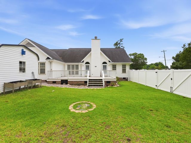 1504 Pickens St., Conway, SC 29527
