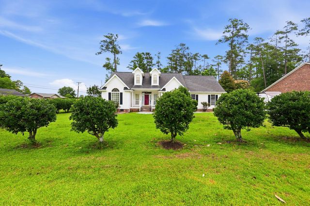 1504 Pickens St., Conway, SC 29527